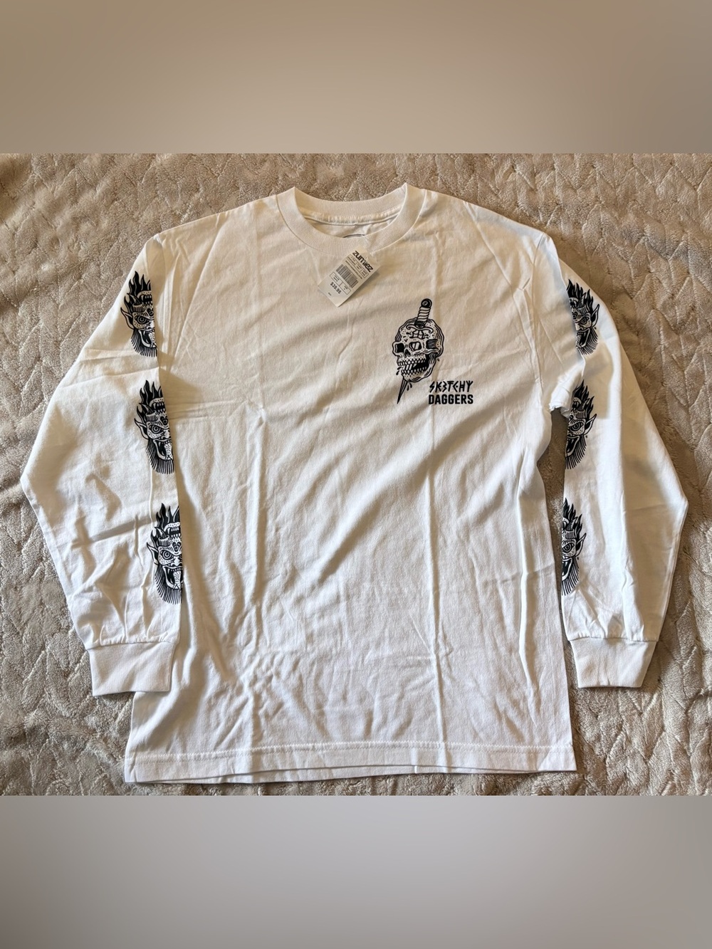 SWALLOWS & DAGGERS Tee
NWT